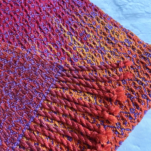 HAND LOOMED ARTSY COLORFUL ACRYLIC SCARF NWOT - Picture 4 of 4